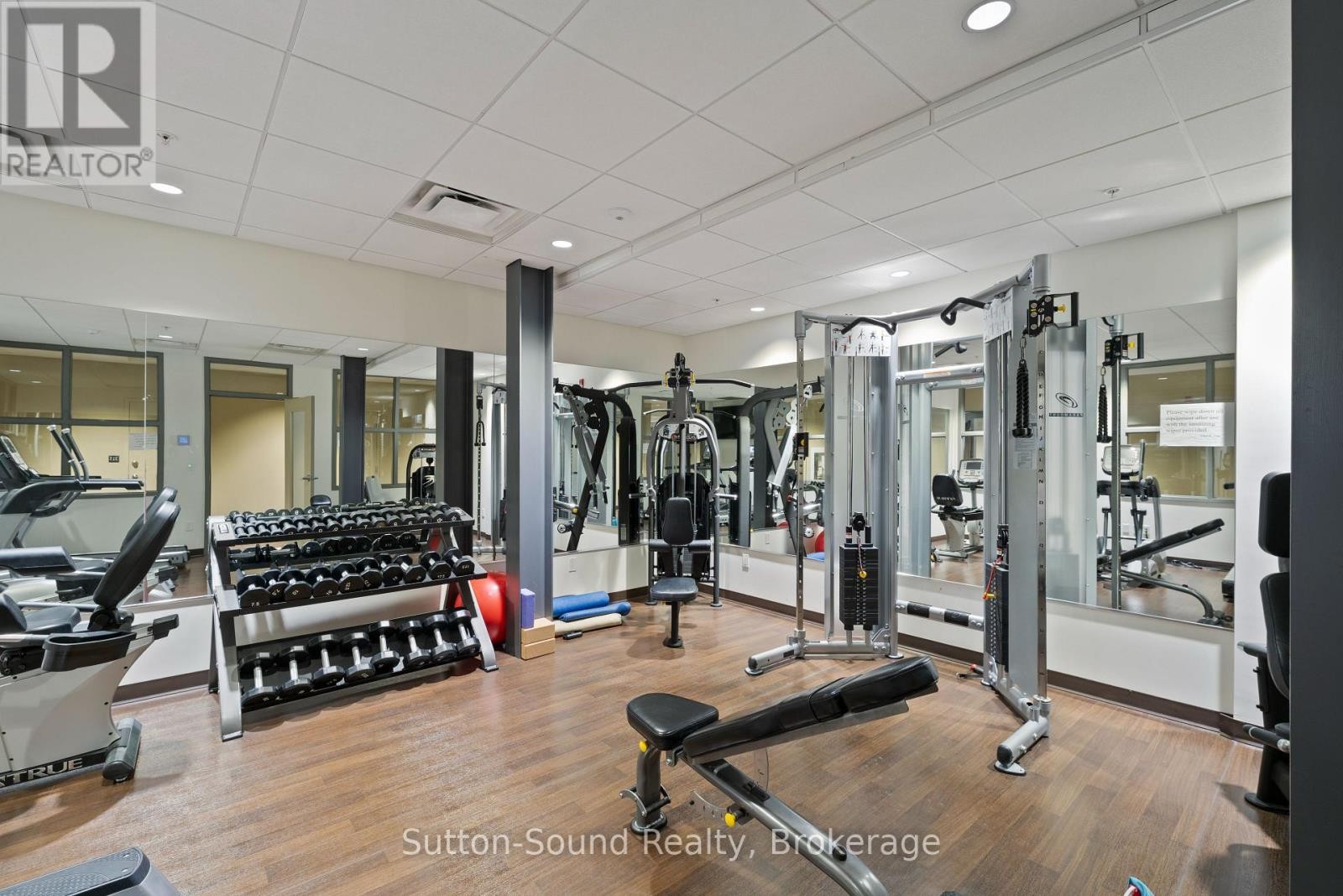 












410 - 945 3RD AVENUE EAST AVENUE

,
Owen Sound,




Ontario
N4K2K8

