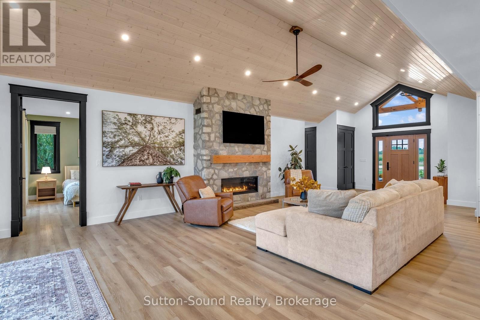 












401091 GREY ROAD 17

,
Georgian Bluffs,




Ontario
N0H2T0

