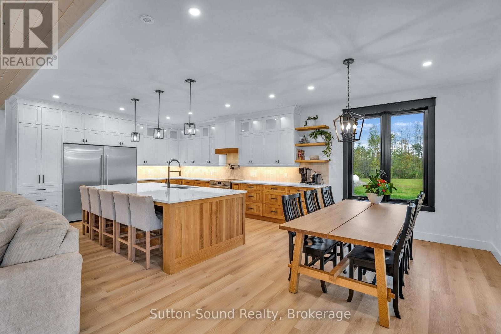 












401091 GREY ROAD 17

,
Georgian Bluffs,




Ontario
N0H2T0

