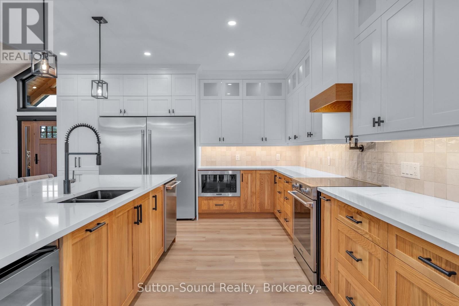












401091 GREY ROAD 17

,
Georgian Bluffs,




Ontario
N0H2T0

