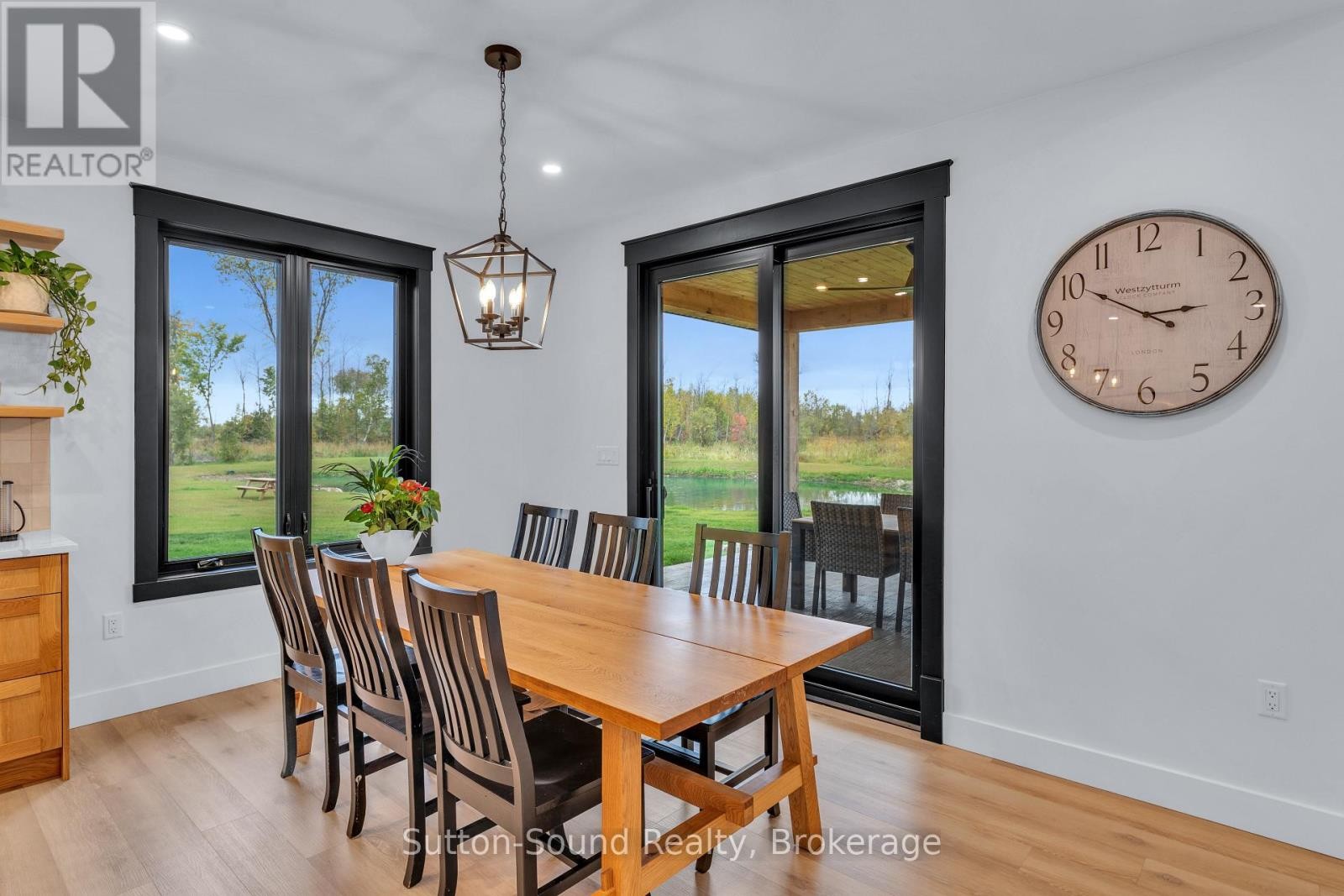 












401091 GREY ROAD 17

,
Georgian Bluffs,




Ontario
N0H2T0

