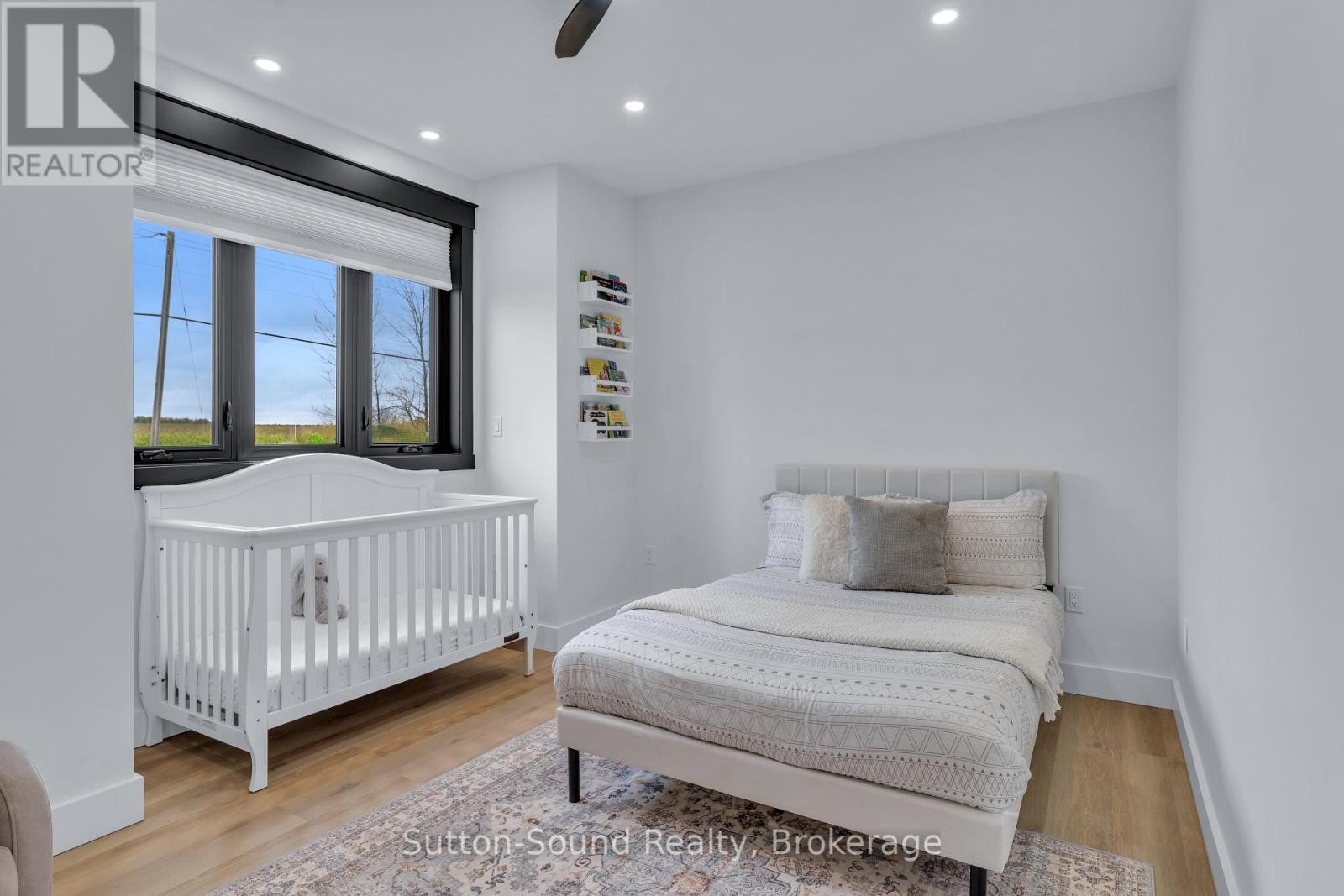 












401091 GREY ROAD 17

,
Georgian Bluffs,




Ontario
N0H2T0


