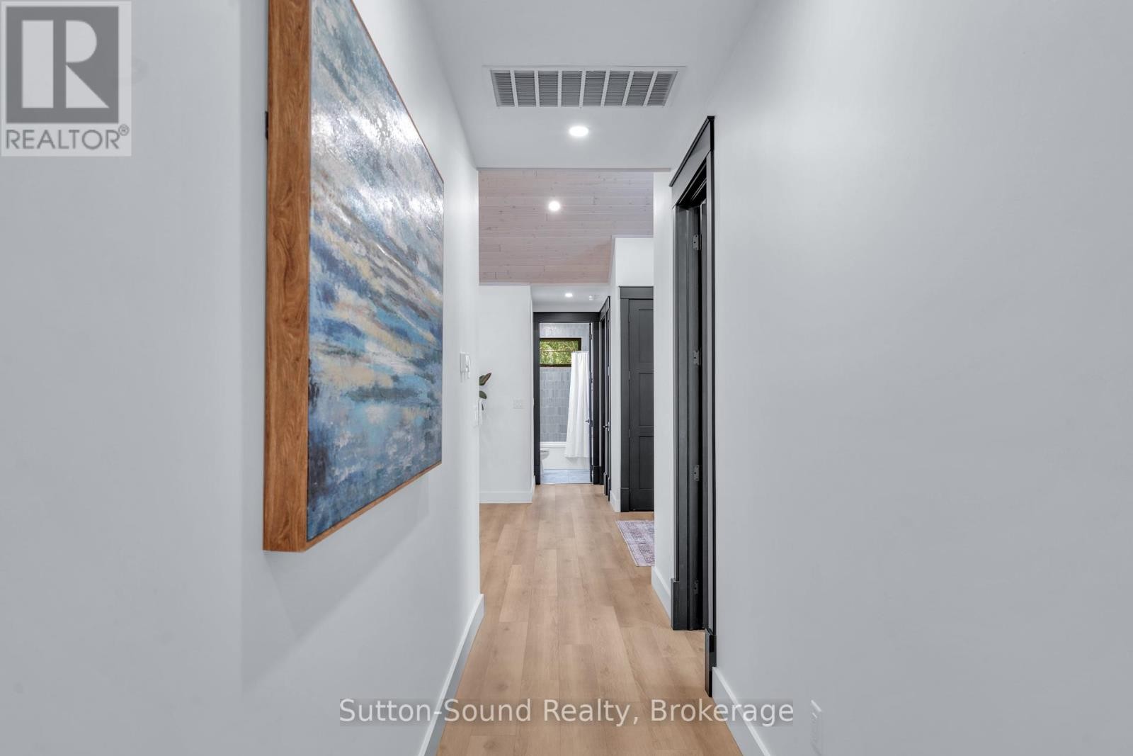 












401091 GREY ROAD 17

,
Georgian Bluffs,




Ontario
N0H2T0

