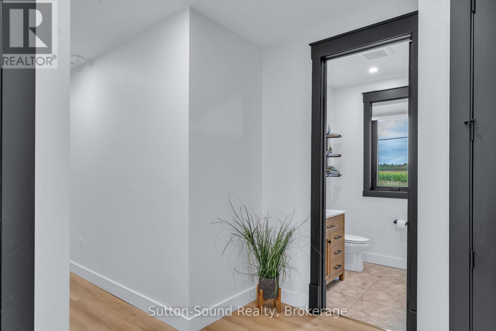 












401091 GREY ROAD 17

,
Georgian Bluffs,




Ontario
N0H2T0

