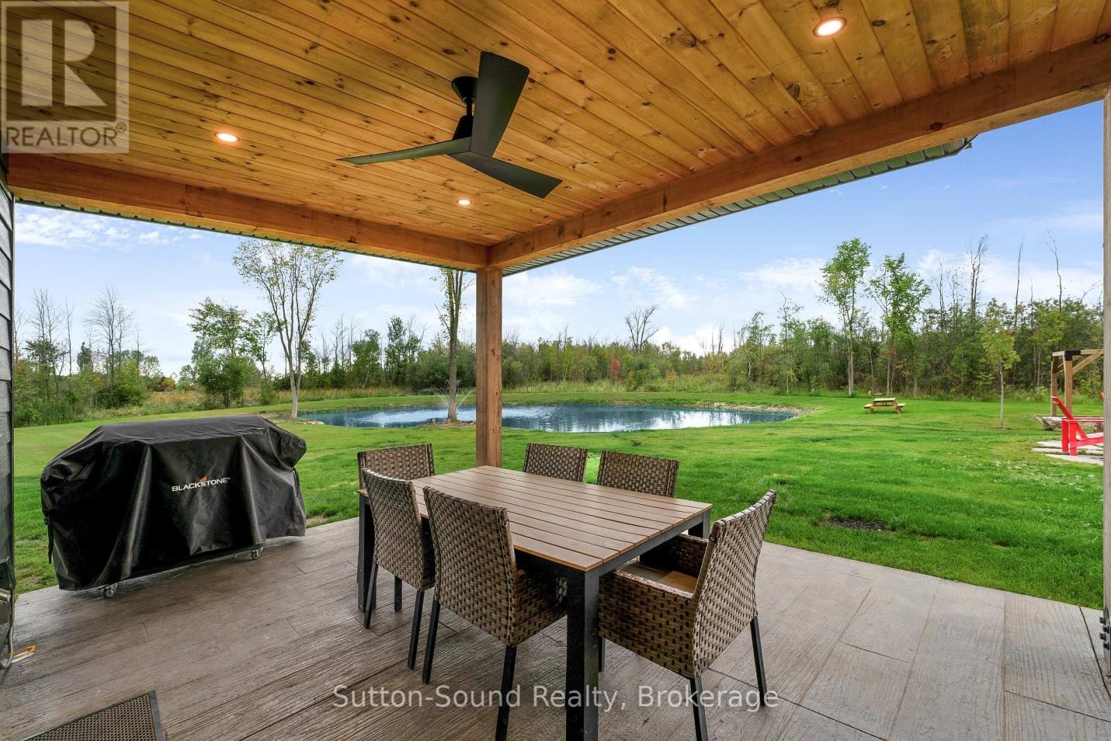 












401091 GREY ROAD 17

,
Georgian Bluffs,




Ontario
N0H2T0

