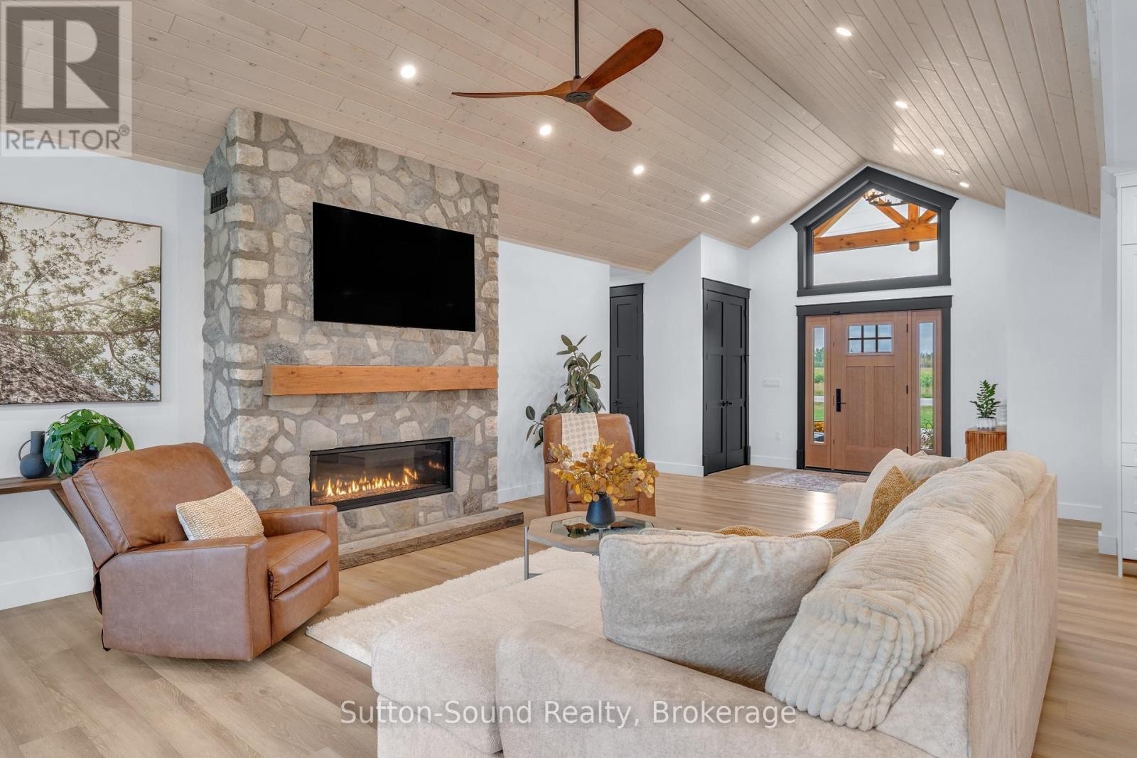 












401091 GREY ROAD 17

,
Georgian Bluffs,




Ontario
N0H2T0

