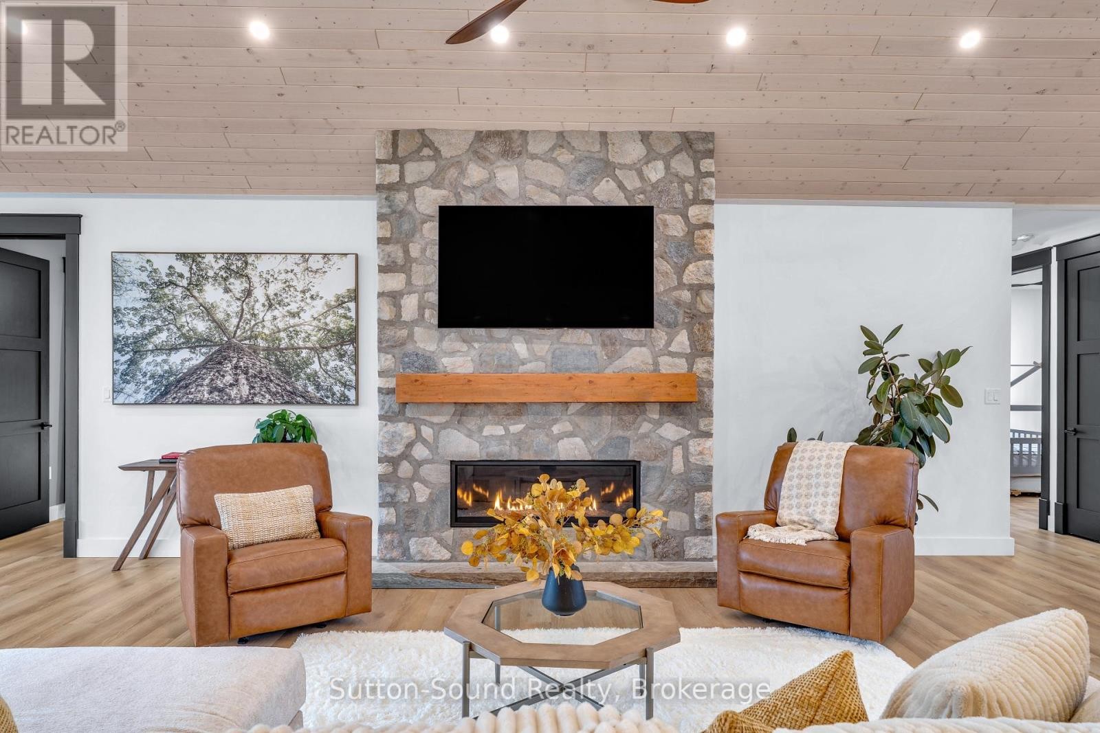 












401091 GREY ROAD 17

,
Georgian Bluffs,




Ontario
N0H2T0

