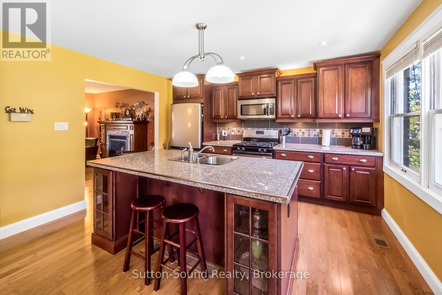 












319 GOULD STREET

,
South Bruce Peninsula,




Ontario
N0H2T0


