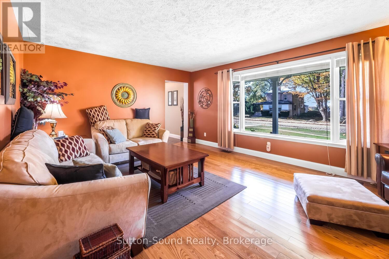 












319 GOULD STREET

,
South Bruce Peninsula,




Ontario
N0H2T0

