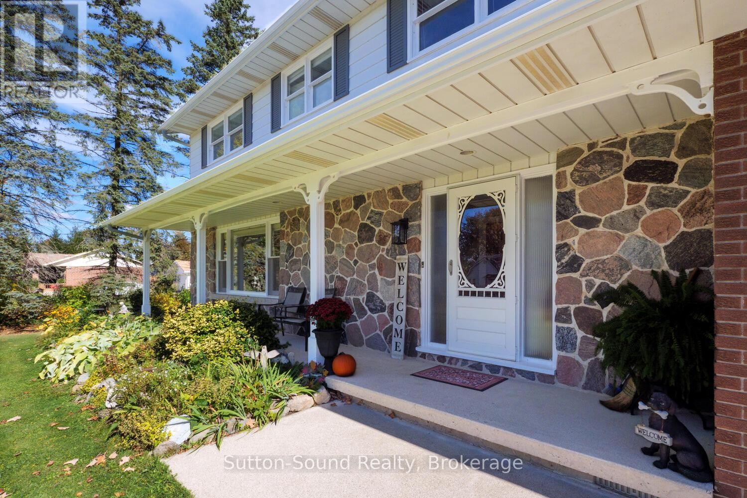 












319 GOULD STREET

,
South Bruce Peninsula,




Ontario
N0H2T0

