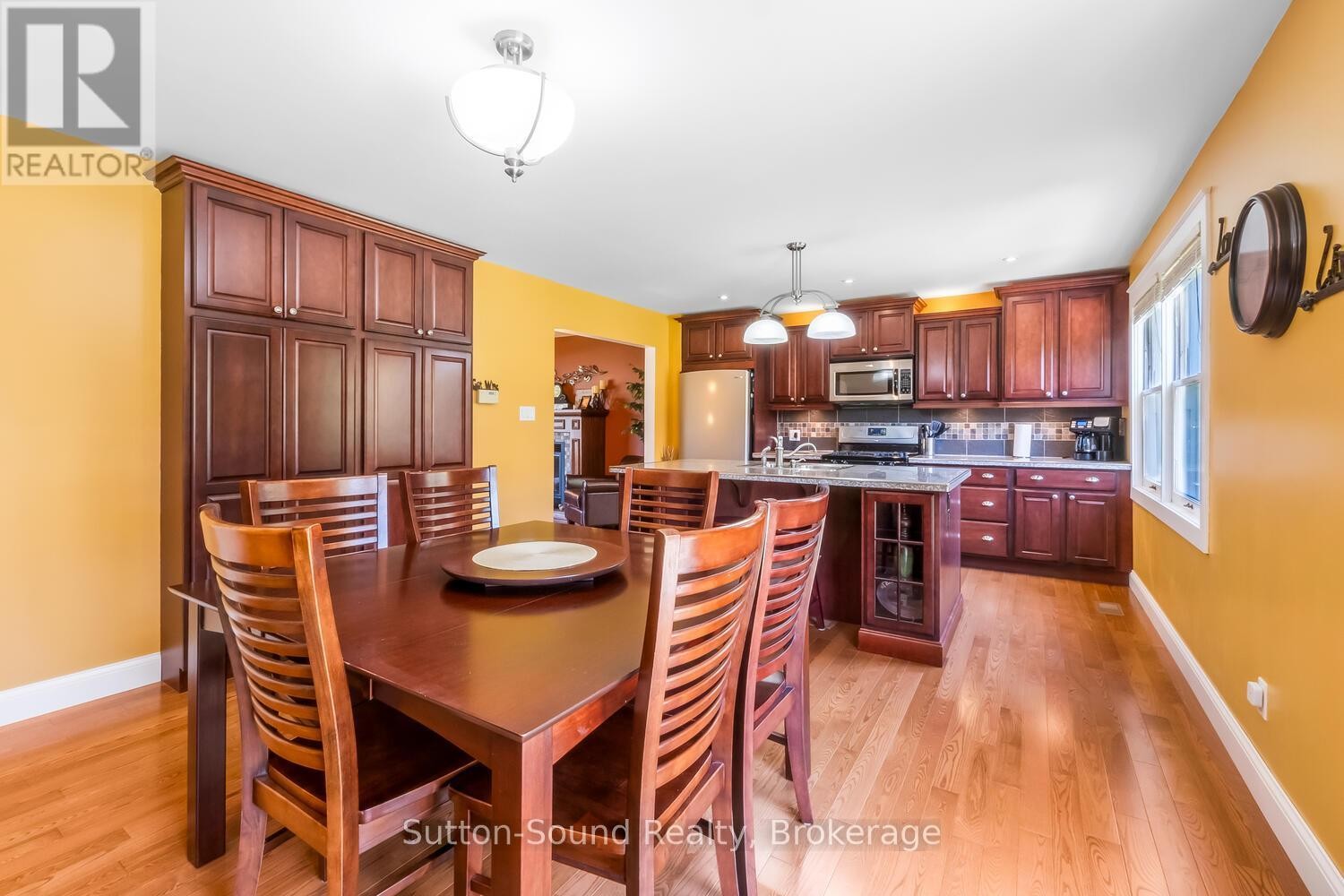 












319 GOULD STREET

,
South Bruce Peninsula,




Ontario
N0H2T0

