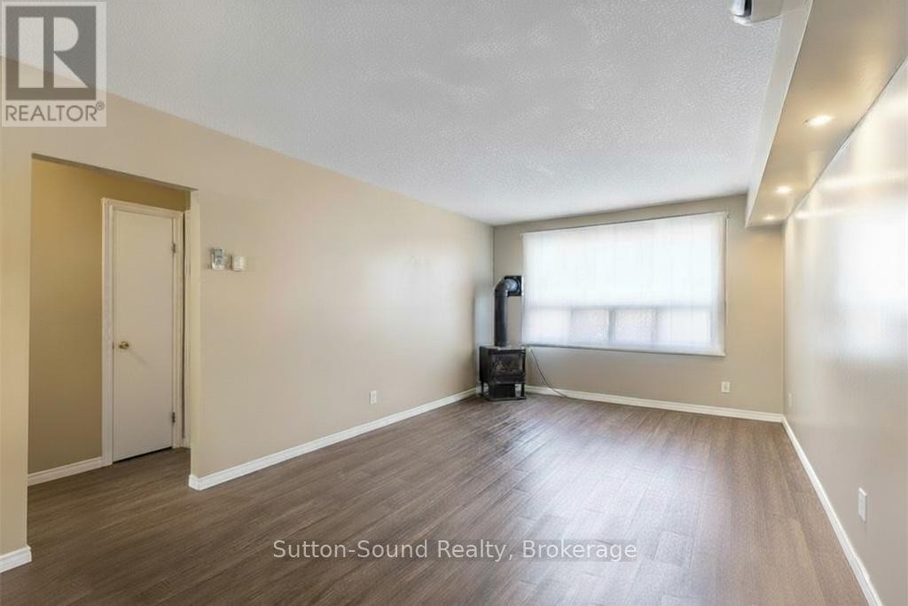 












4 - 619 GREY STREET

,
Brantford,




Ontario
N3S4Y2

