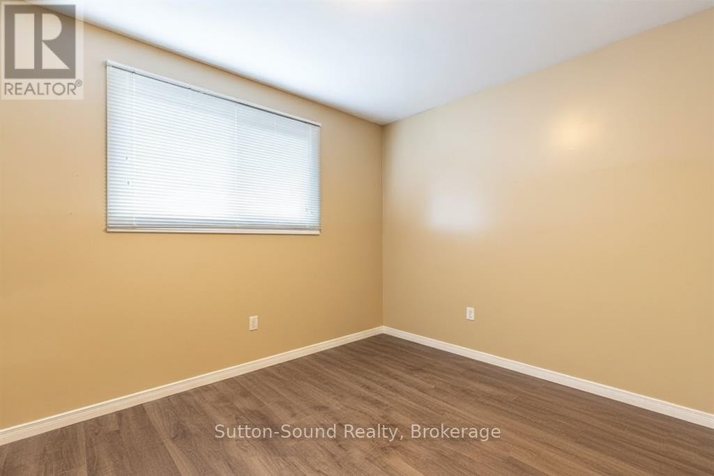 












4 - 619 GREY STREET

,
Brantford,




Ontario
N3S4Y2

