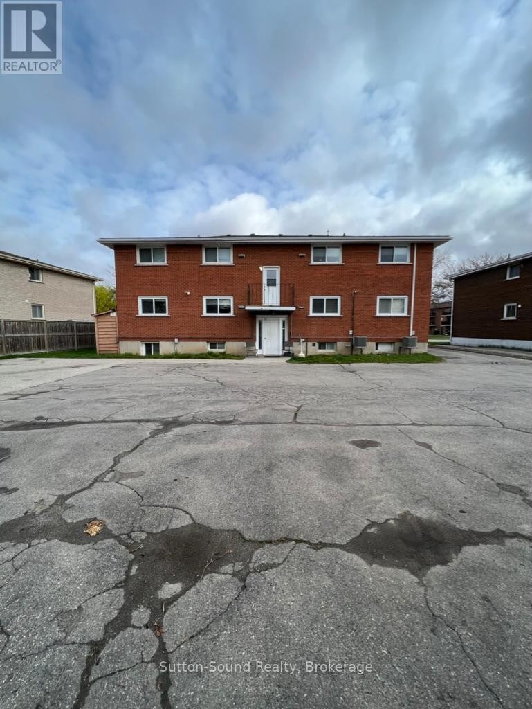 












4 - 619 GREY STREET

,
Brantford,




Ontario
N3S4Y2


