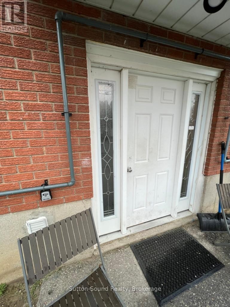 












4 - 619 GREY STREET

,
Brantford,




Ontario
N3S4Y2

