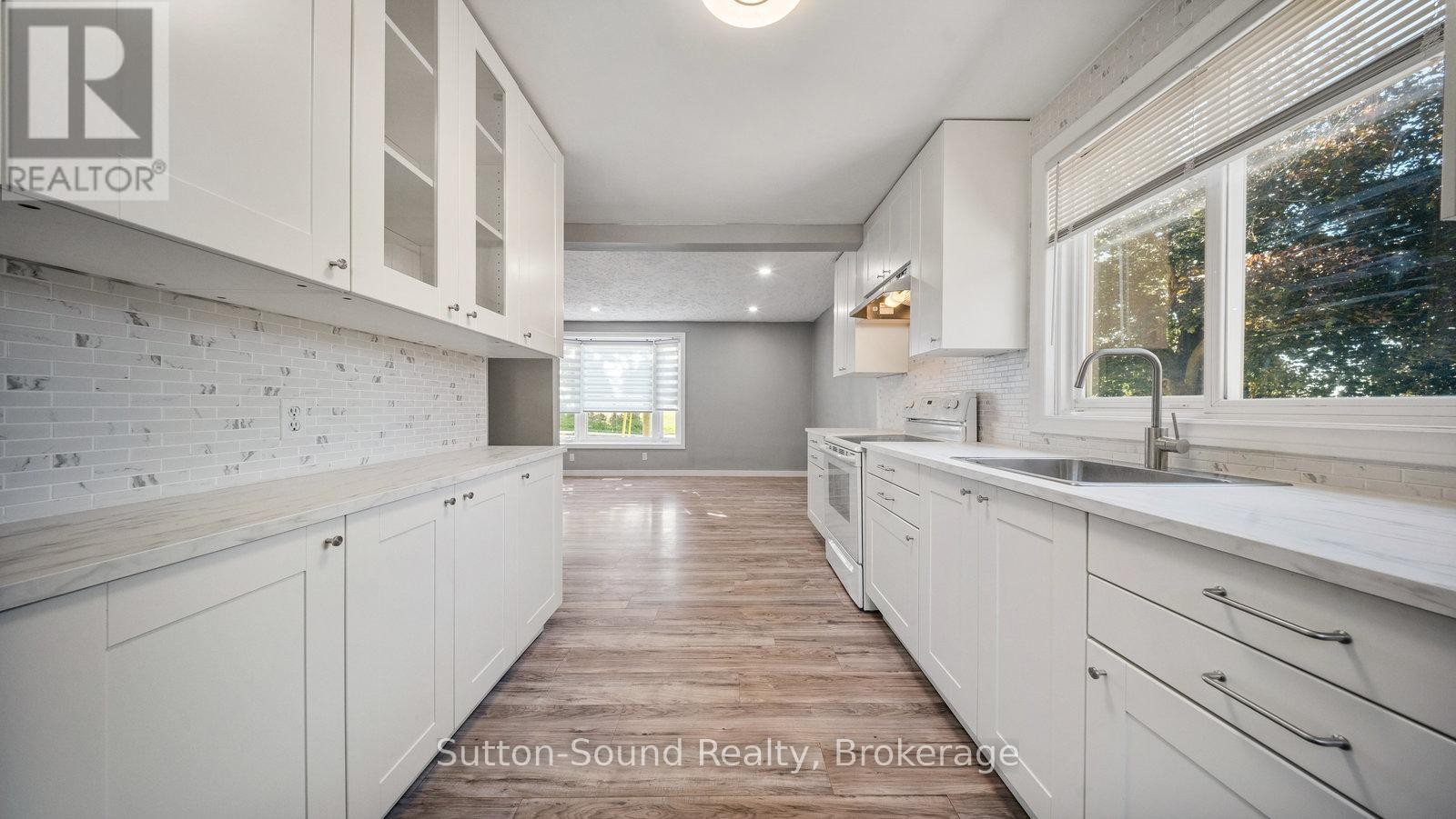 












370 GREY STREET

,
Brantford,




Ontario
N3S4X4

