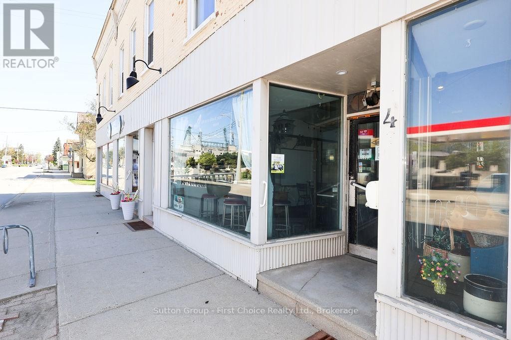 












8 WOODSTOCK STREET N

,
East Zorra-Tavistock (Tavistock),




Ontario
N0B2R0

