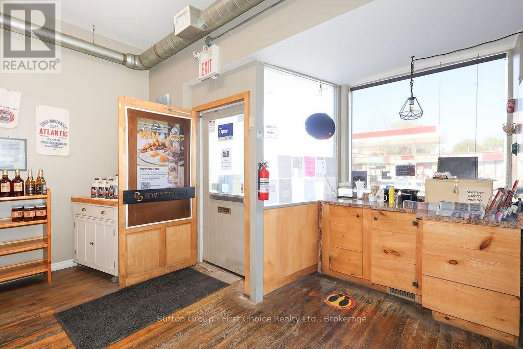 












8 WOODSTOCK STREET N

,
East Zorra-Tavistock (Tavistock),




Ontario
N0B2R0

