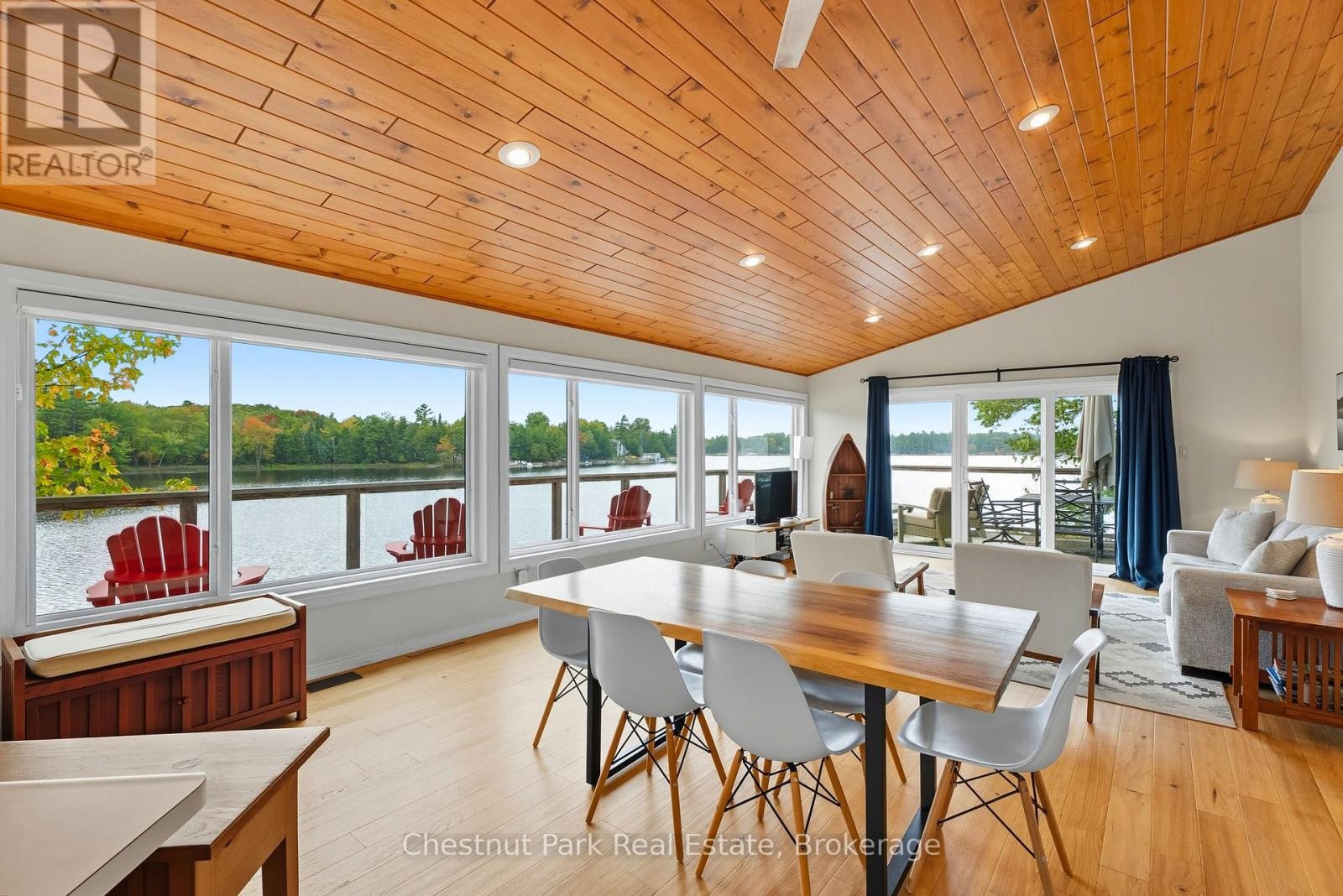 












2856 MUSKOKA RD 118W ROAD

,
Muskoka Lakes (Monck (Muskoka Lakes)),




Ontario
P0B1J0

