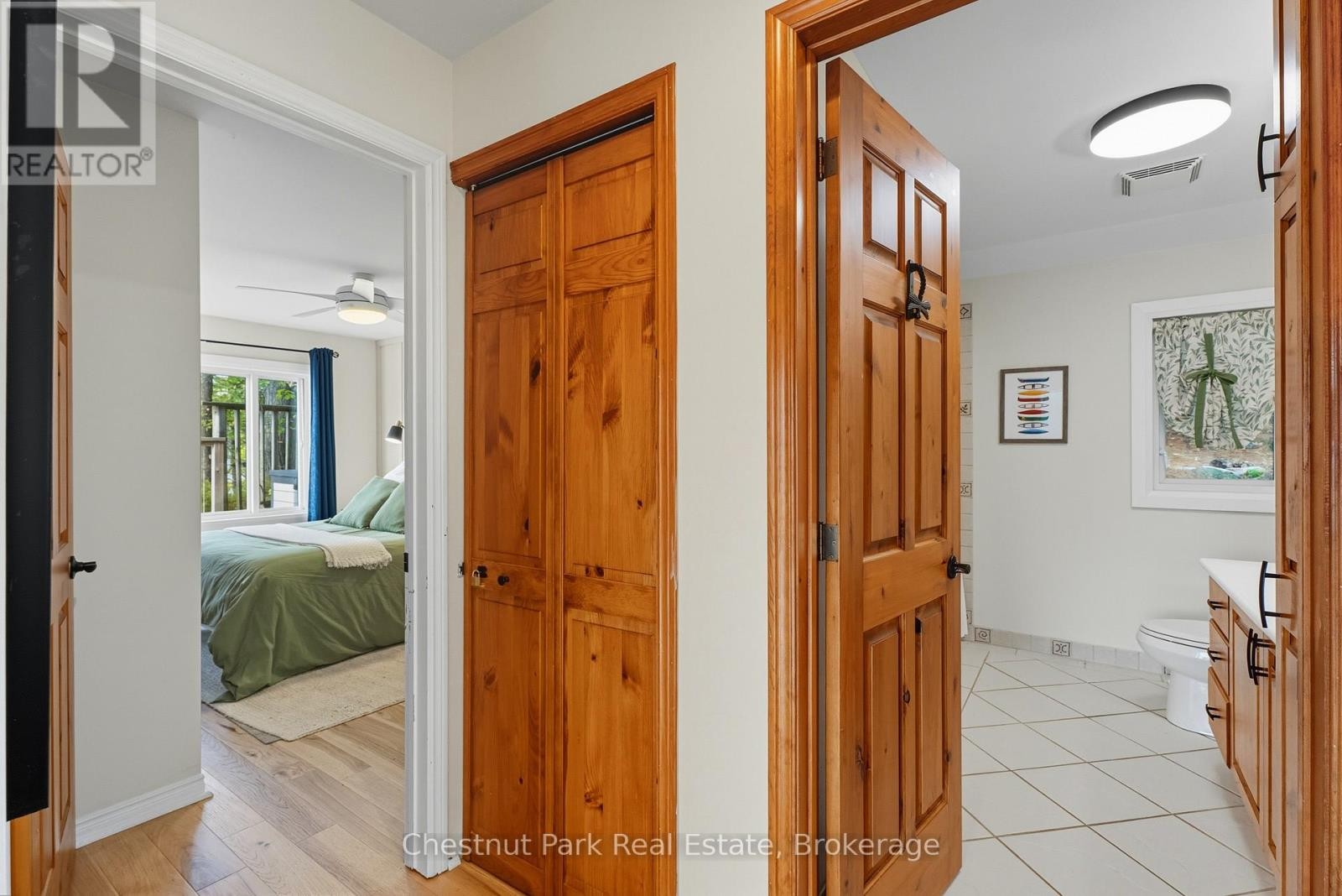 












2856 MUSKOKA RD 118W ROAD

,
Muskoka Lakes (Monck (Muskoka Lakes)),




Ontario
P0B1J0

