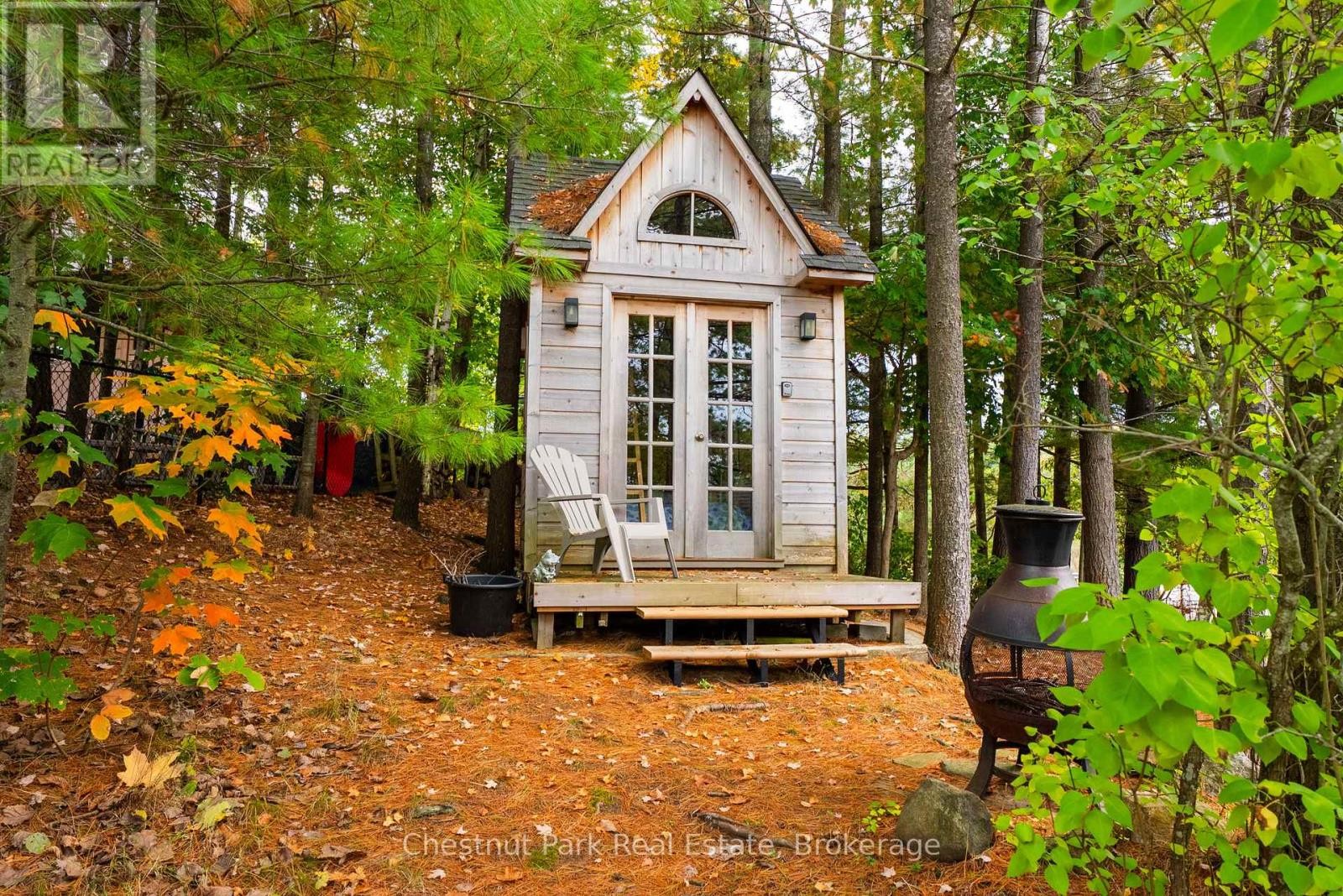 












2856 MUSKOKA RD 118W ROAD

,
Muskoka Lakes (Monck (Muskoka Lakes)),




Ontario
P0B1J0

