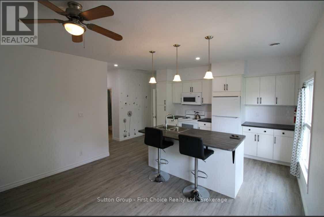 












251 UPPER - 253 DOURO STREET

,
Stratford,




Ontario
N5A3S4

