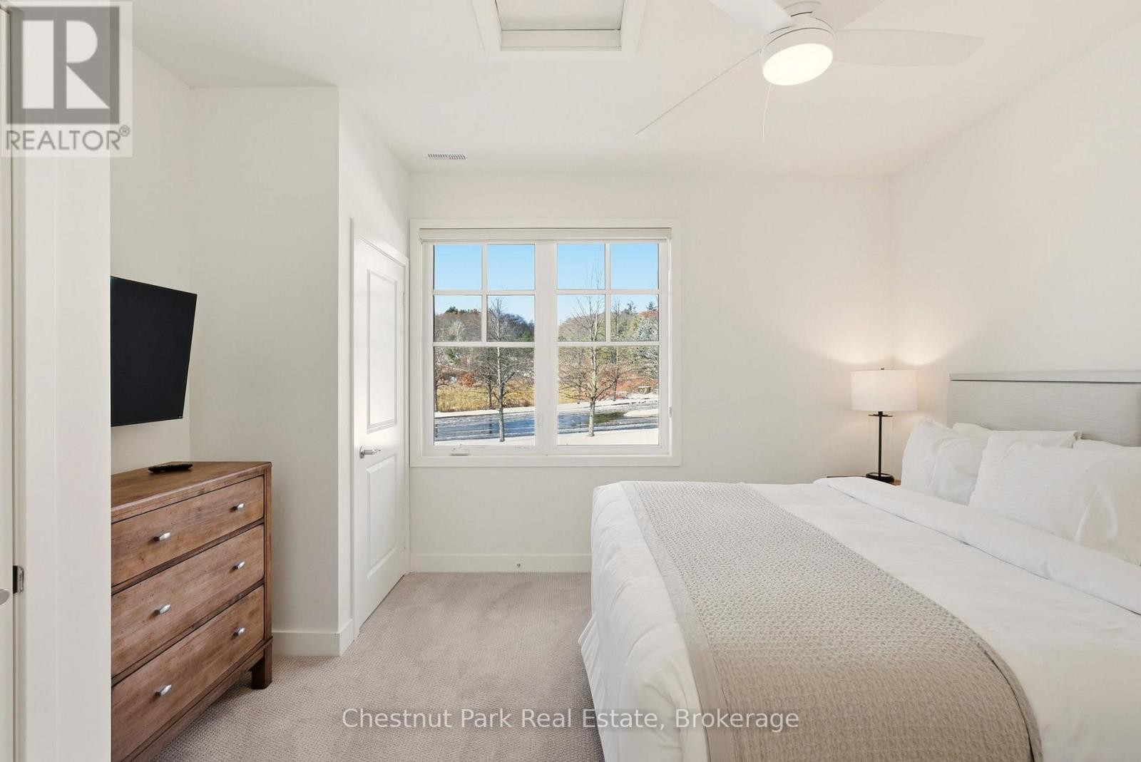 












BHVB201 - 1869 MUSKOKA RD 118 WEST ROAD

,
Muskoka Lakes (Monck (Muskoka Lakes)),




Ontario
P1L1W8

