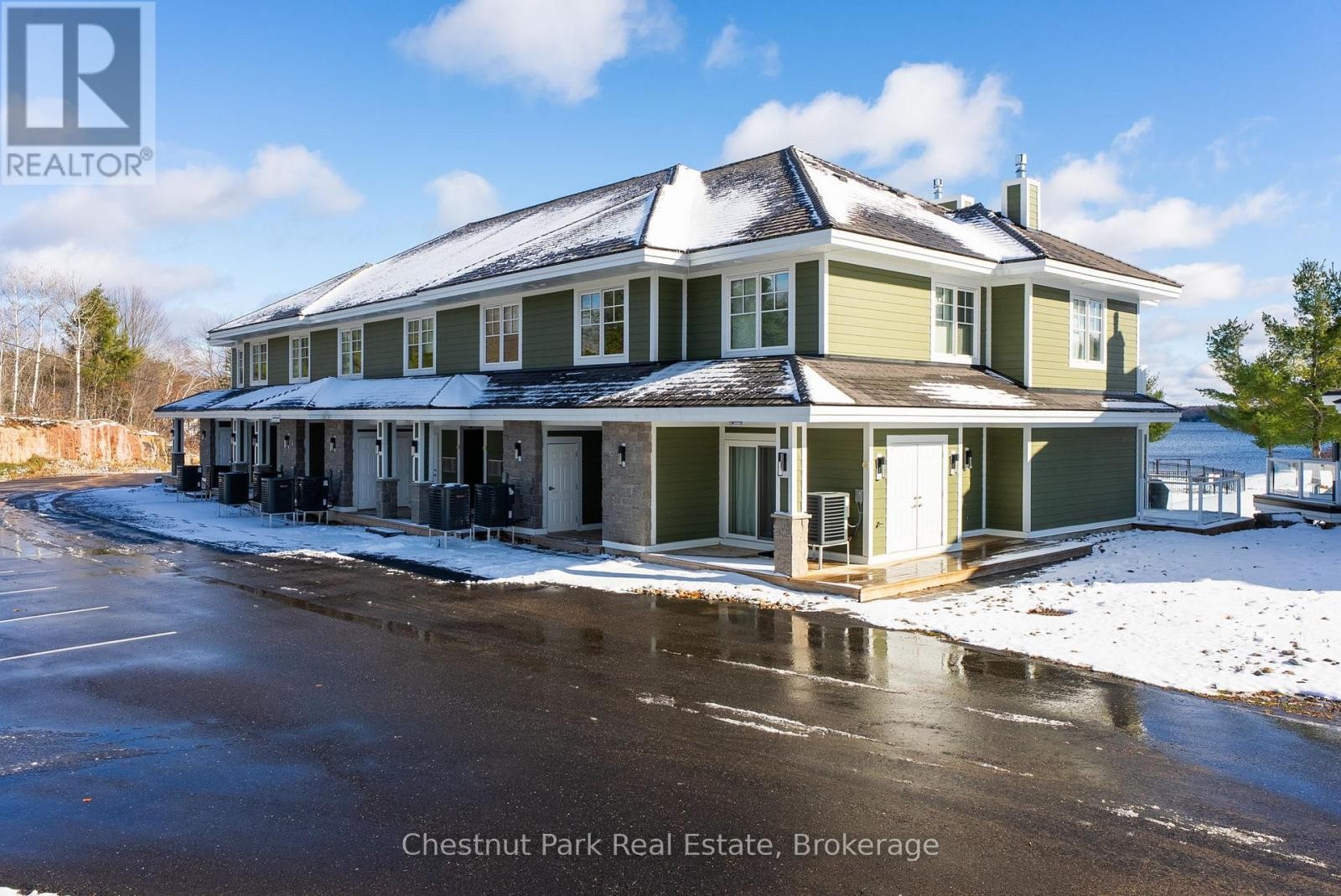 












BHVB201 - 1869 MUSKOKA RD 118 WEST ROAD

,
Muskoka Lakes (Monck (Muskoka Lakes)),




Ontario
P1L1W8

