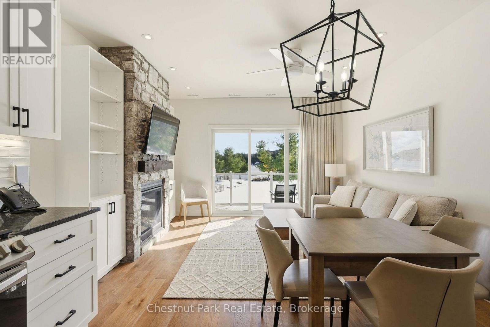 












BHVB201 - 1869 MUSKOKA RD 118 WEST ROAD

,
Muskoka Lakes (Monck (Muskoka Lakes)),




Ontario
P1L1W8

