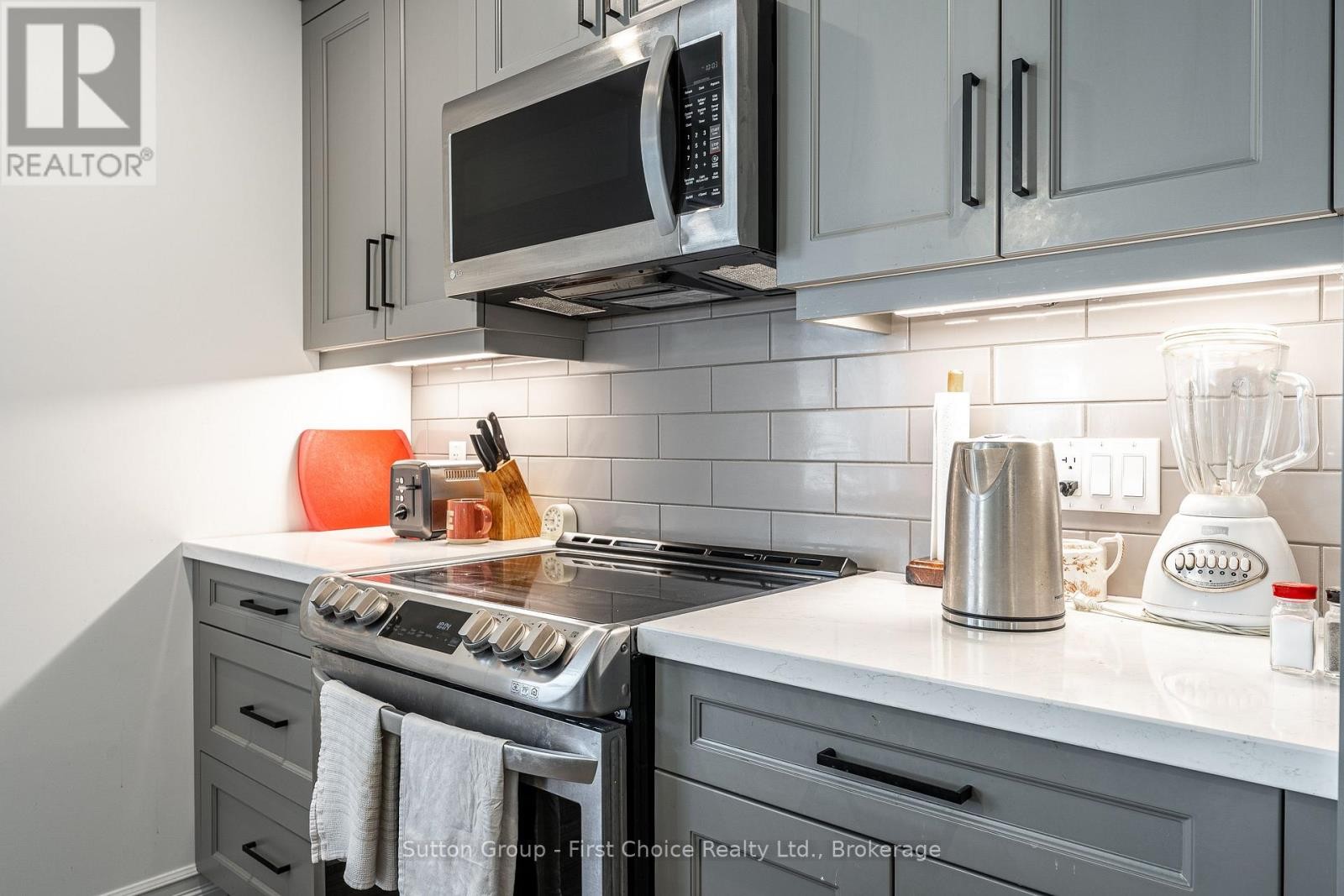 












201 - 100 GORDON STREET

,
Stratford,




Ontario
N5A7T8

