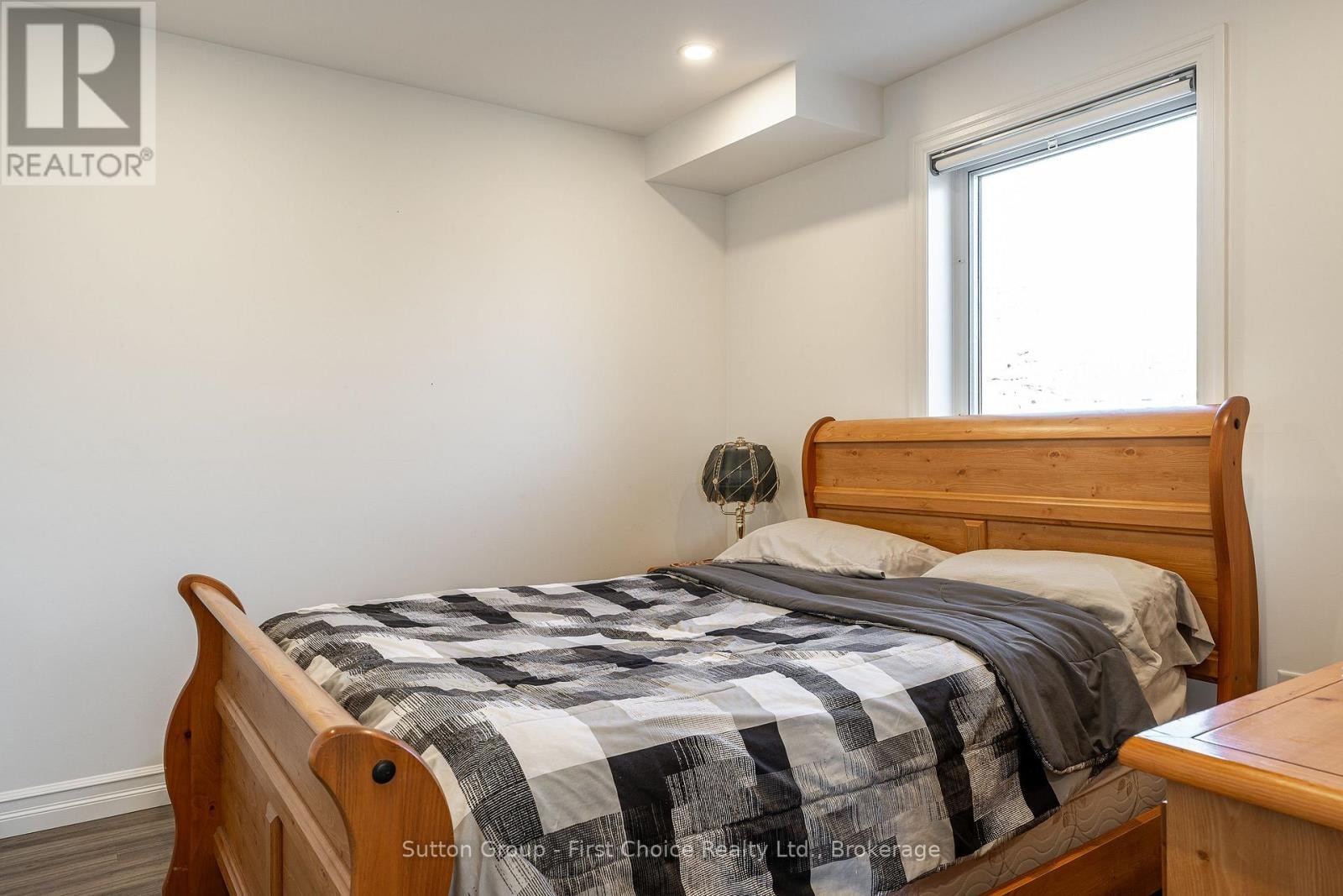 












201 - 100 GORDON STREET

,
Stratford,




Ontario
N5A7T8

