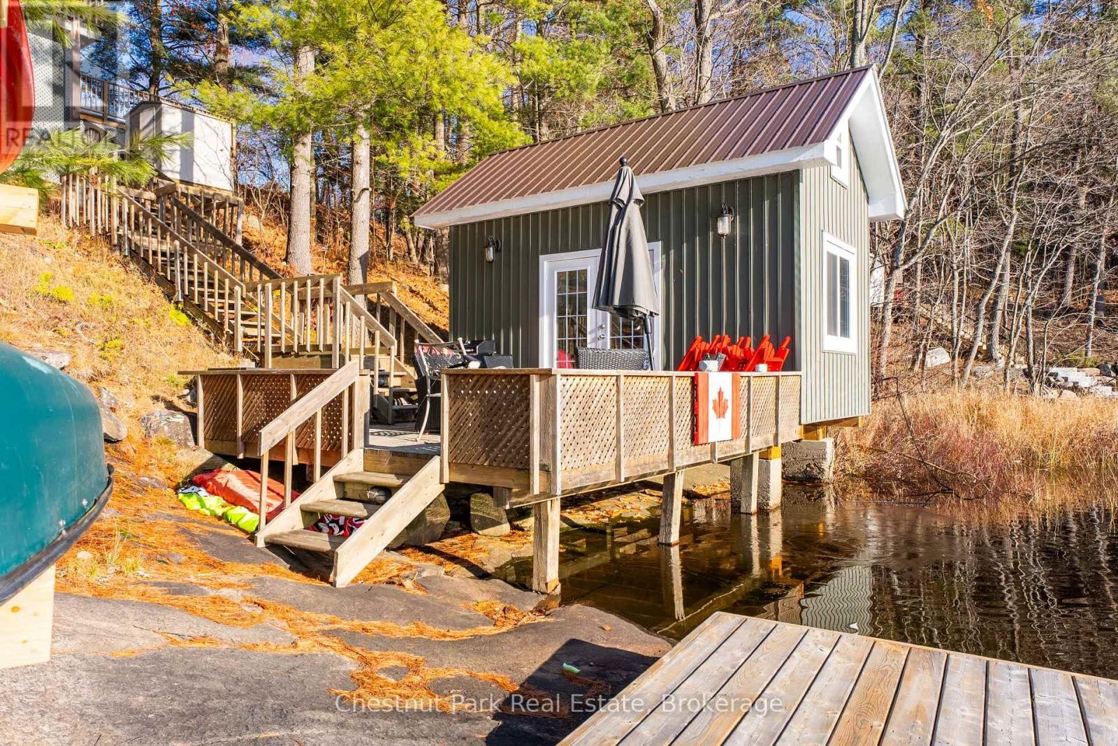 












2487 FALKENBURG ROAD

,
Muskoka Lakes (Watt),




Ontario
P0B1J0

