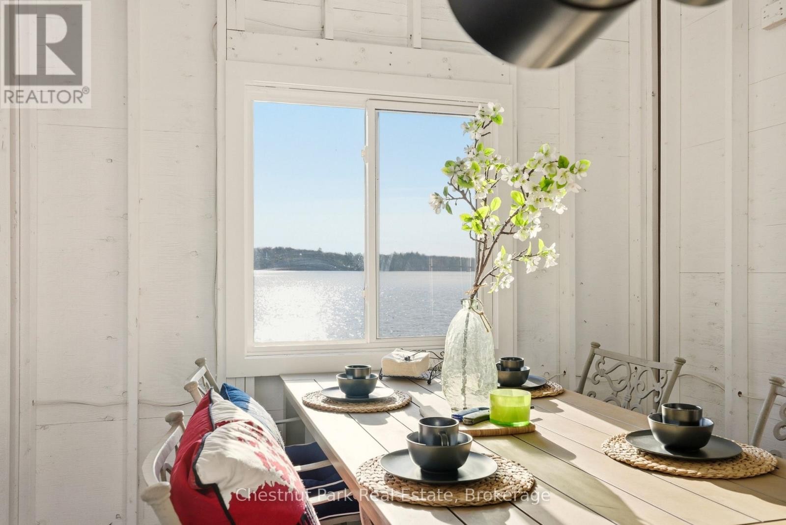 












2487 FALKENBURG ROAD

,
Muskoka Lakes (Watt),




Ontario
P0B1J0

