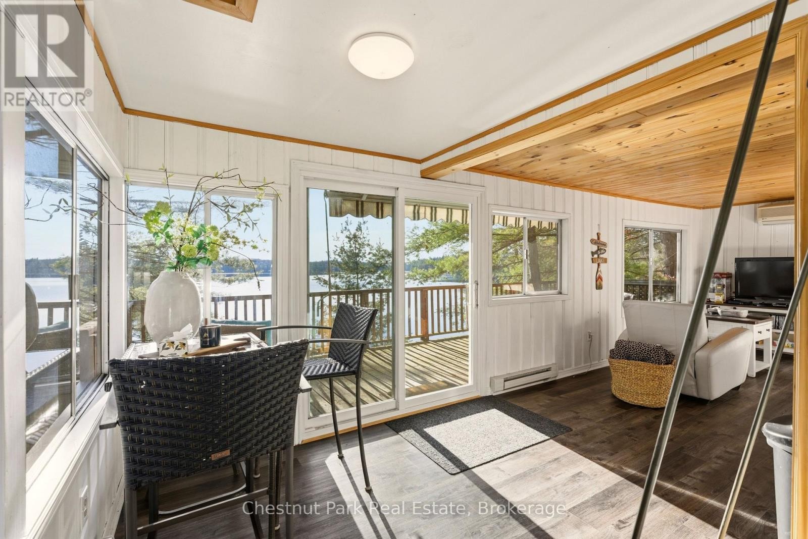 












2487 FALKENBURG ROAD

,
Muskoka Lakes (Watt),




Ontario
P0B1J0

