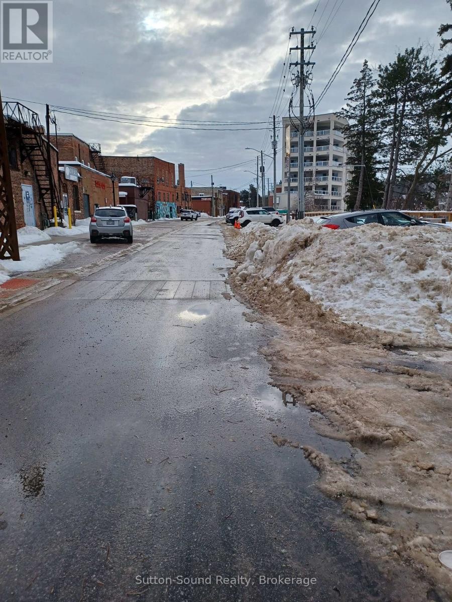 












X 1ST AVENUE E

,
Owen Sound,







Ontario
N4K2E1

