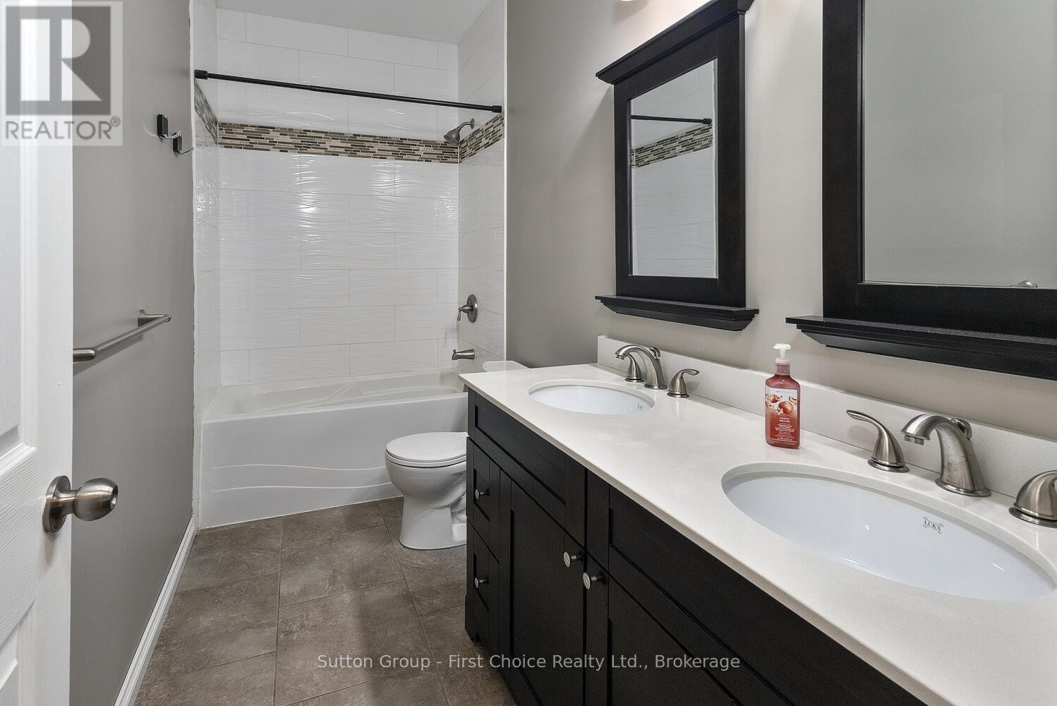 












70 KENTON STREET

,
West Perth (Mitchell),




Ontario
N0K1N0

