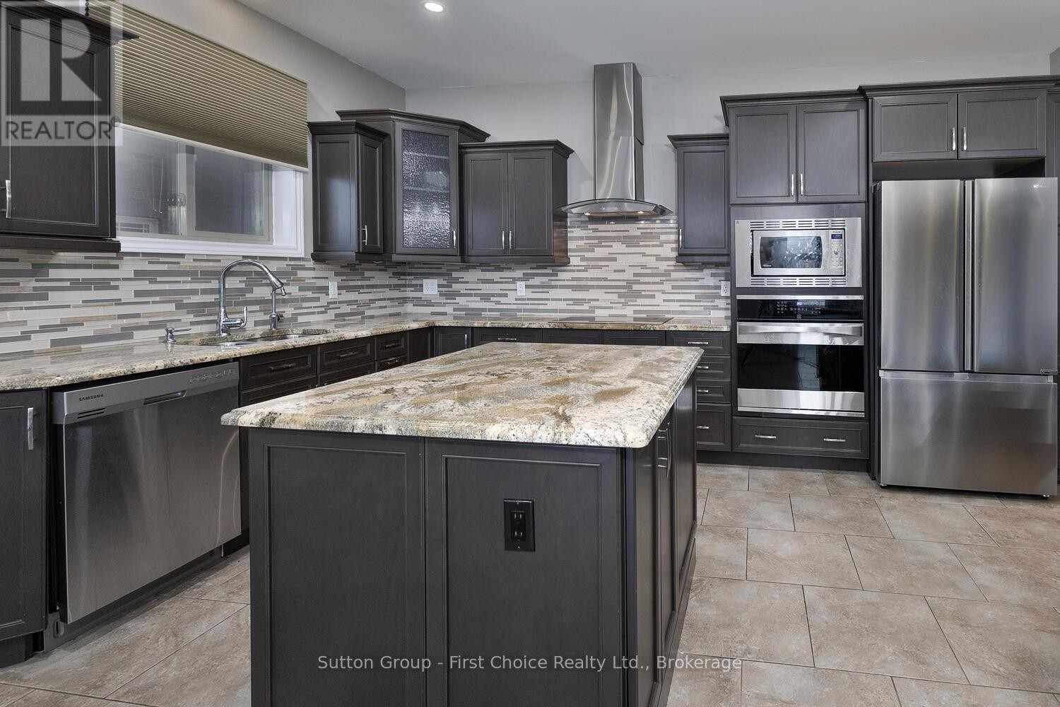 












70 KENTON STREET

,
West Perth (Mitchell),




Ontario
N0K1N0

