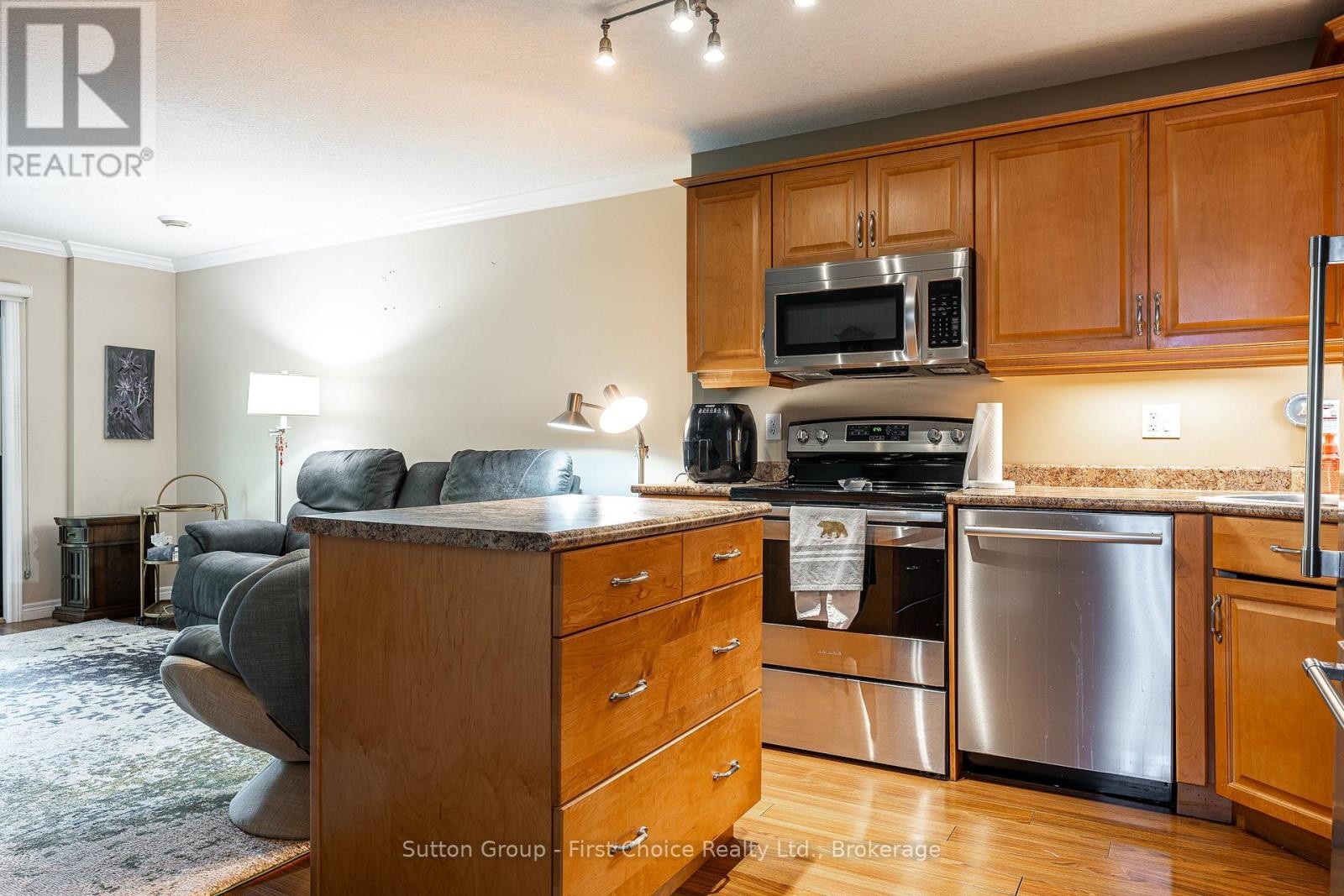 












206 - 160 ROMEO STREET

,
Stratford,




Ontario
N5A4S9

