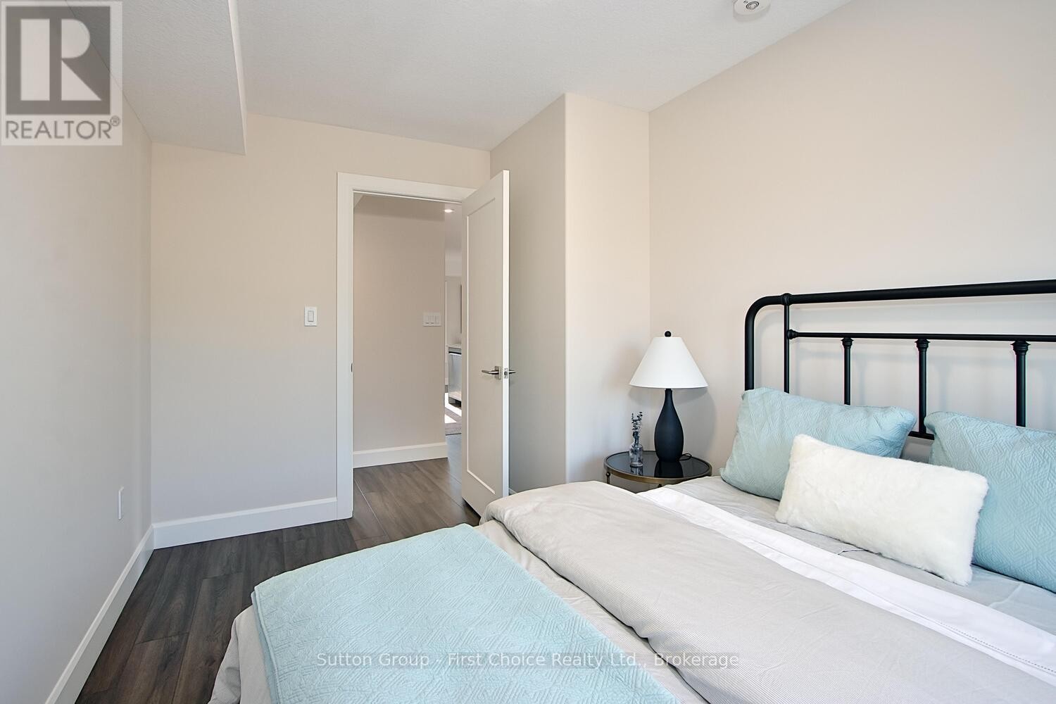 












UNIT 37 - 3202 VIVIAN LINE

,
Stratford,




Ontario
N5A0K6

