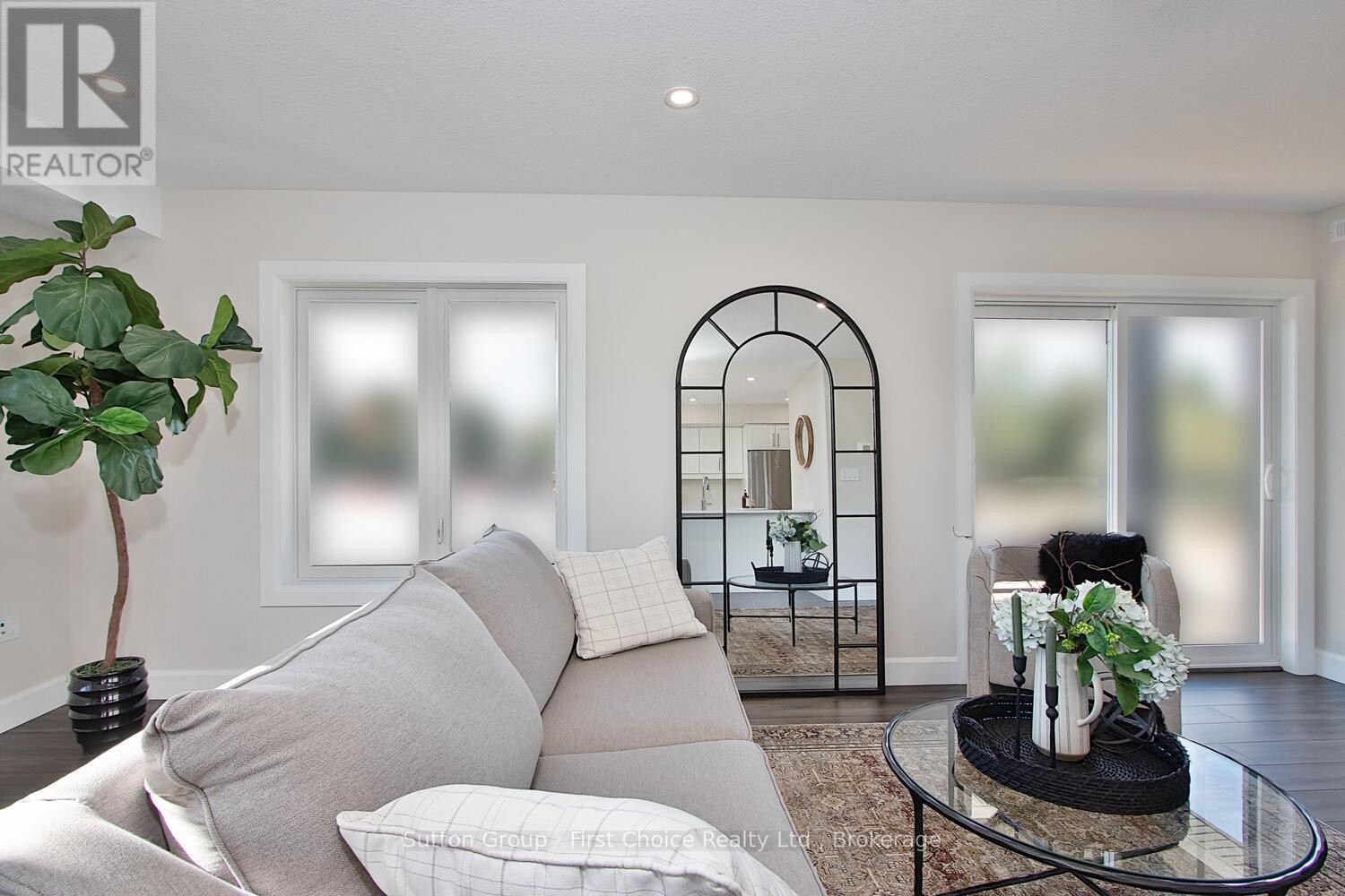 












UNIT 37 - 3202 VIVIAN LINE

,
Stratford,




Ontario
N5A0K6

