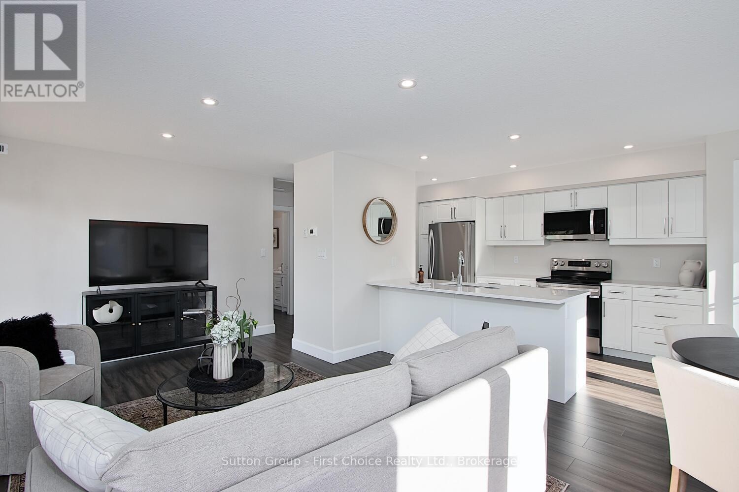 












UNIT 37 - 3202 VIVIAN LINE

,
Stratford,




Ontario
N5A0K6

