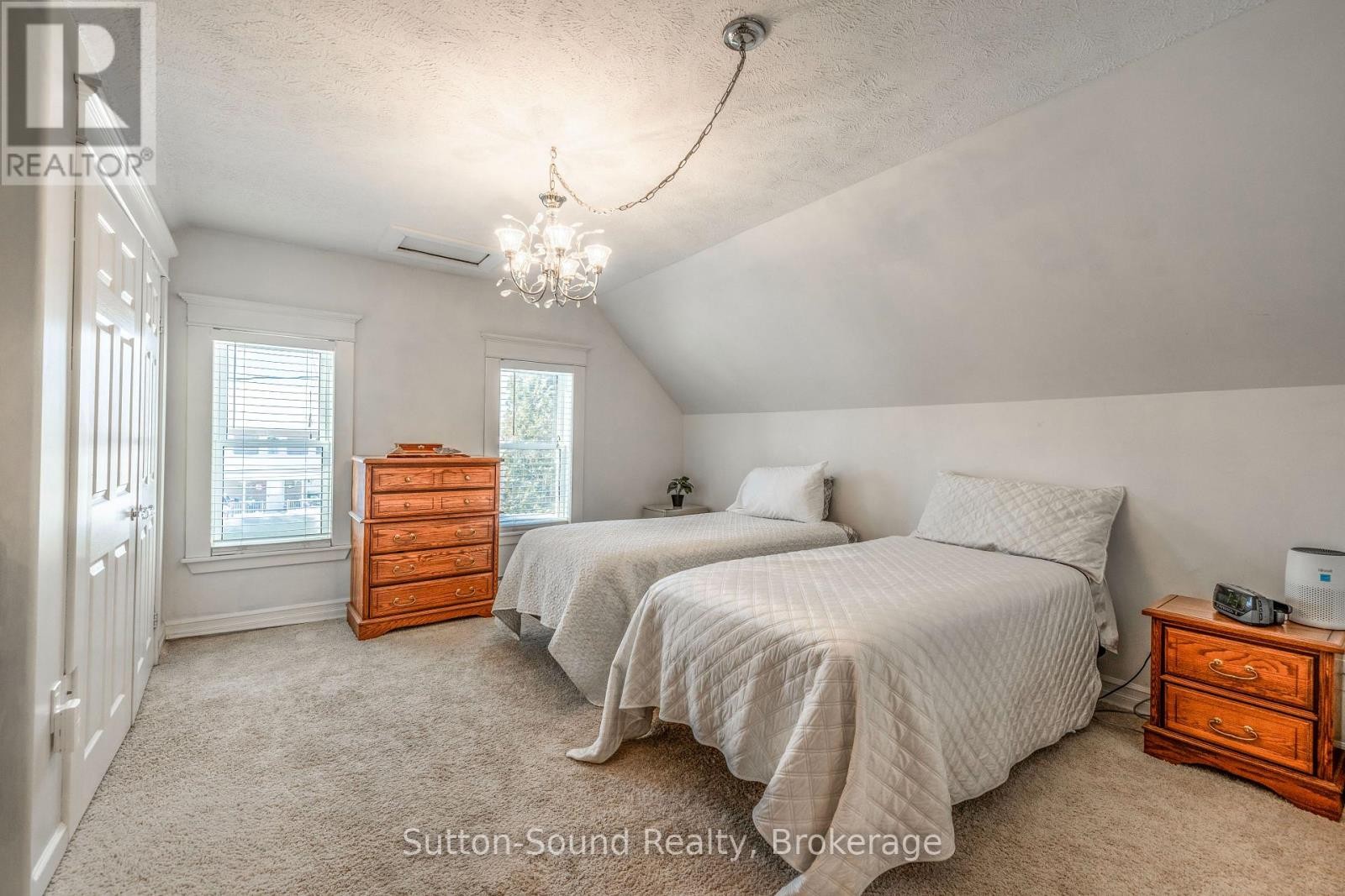 












601 DAWSON STREET

,
South Bruce Peninsula,




Ontario
N0H2T0

