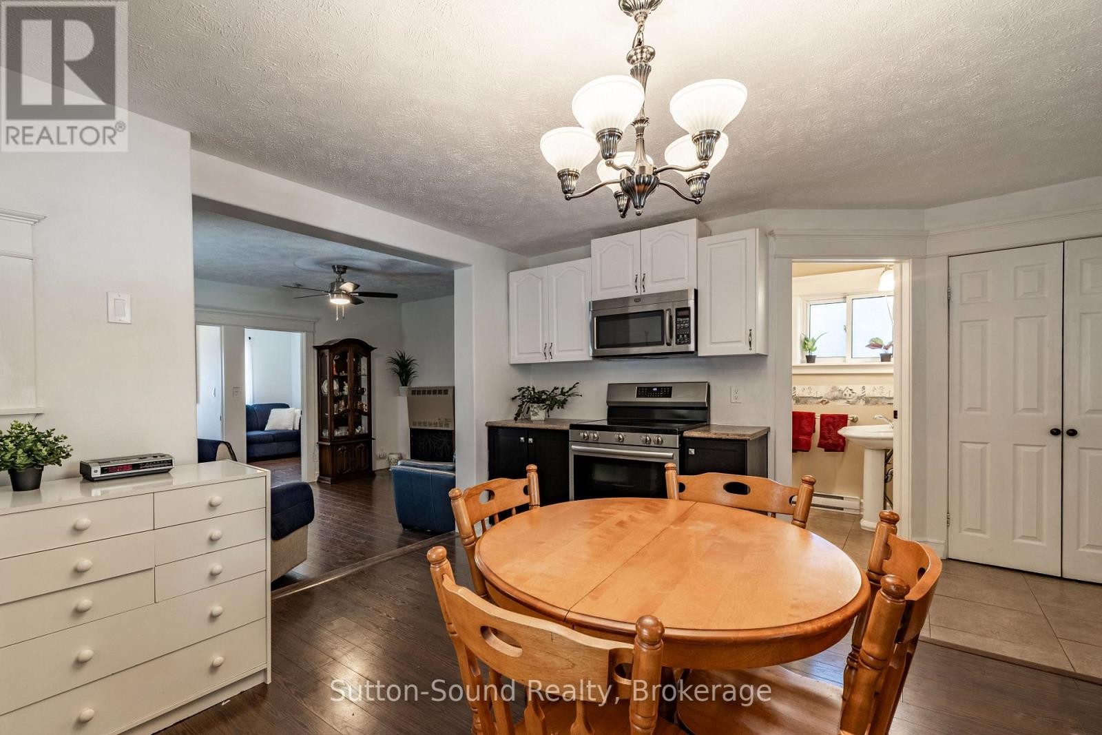 












601 DAWSON STREET

,
South Bruce Peninsula,




Ontario
N0H2T0

