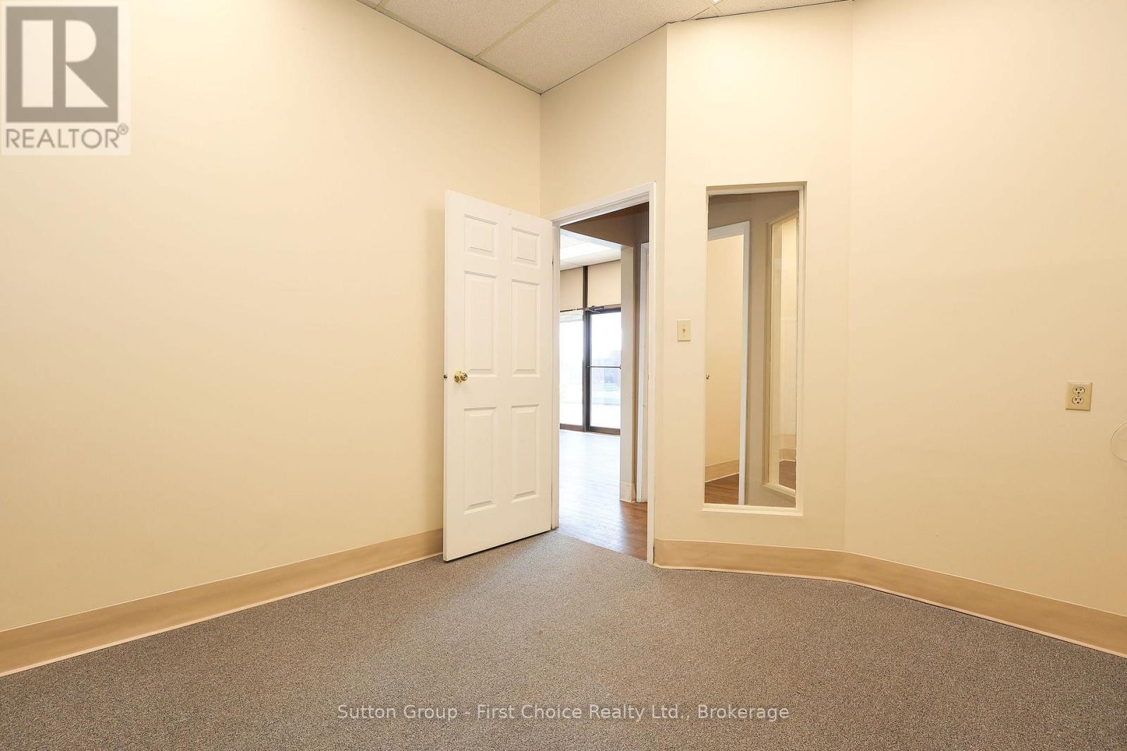 












544 HURON STREET

,
Stratford,




Ontario
N5A5T9

