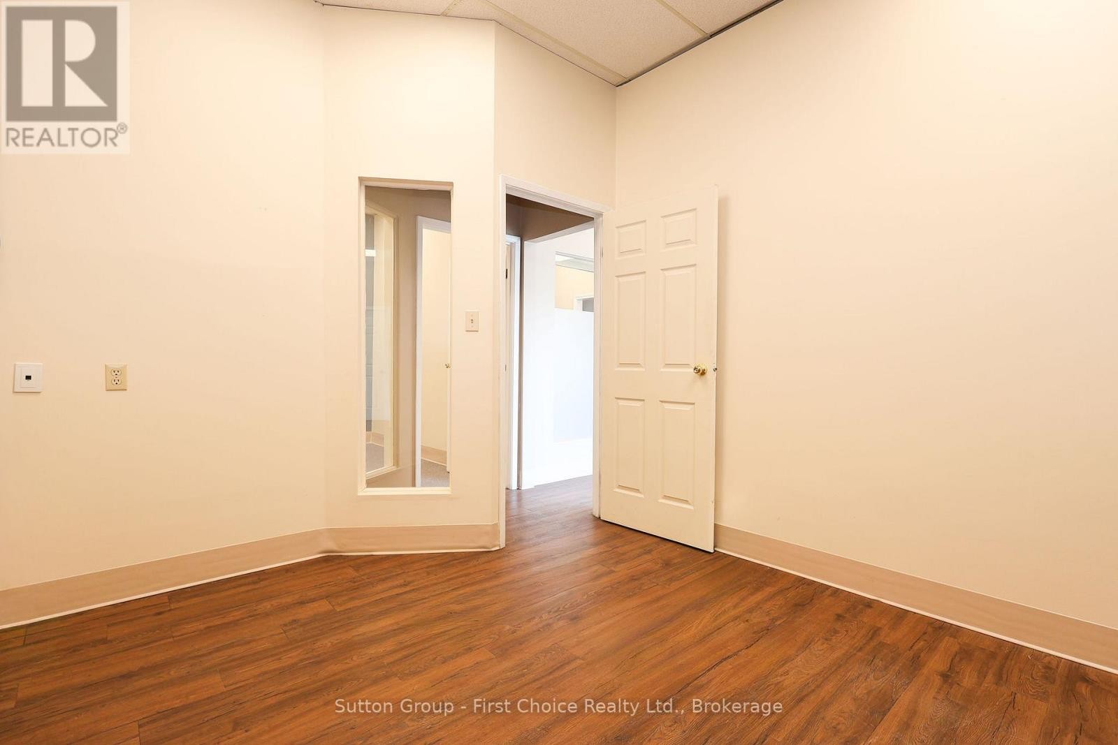 












544 HURON STREET

,
Stratford,




Ontario
N5A5T9

