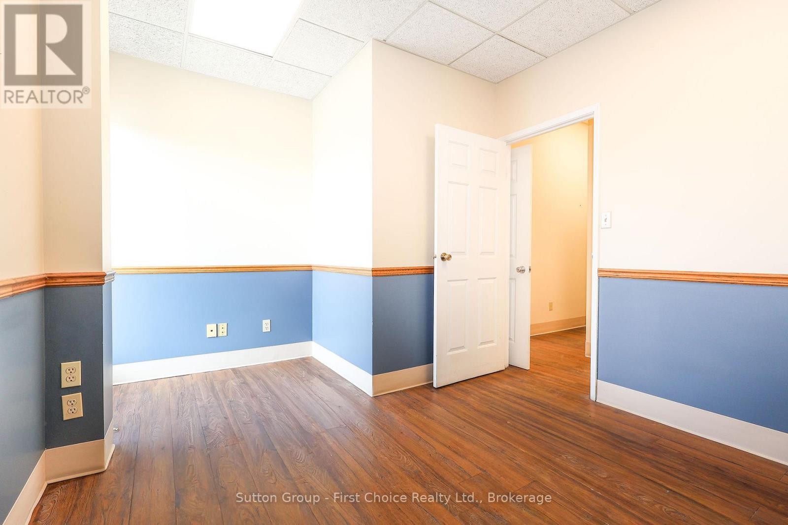 












544 HURON STREET

,
Stratford,




Ontario
N5A5T9

