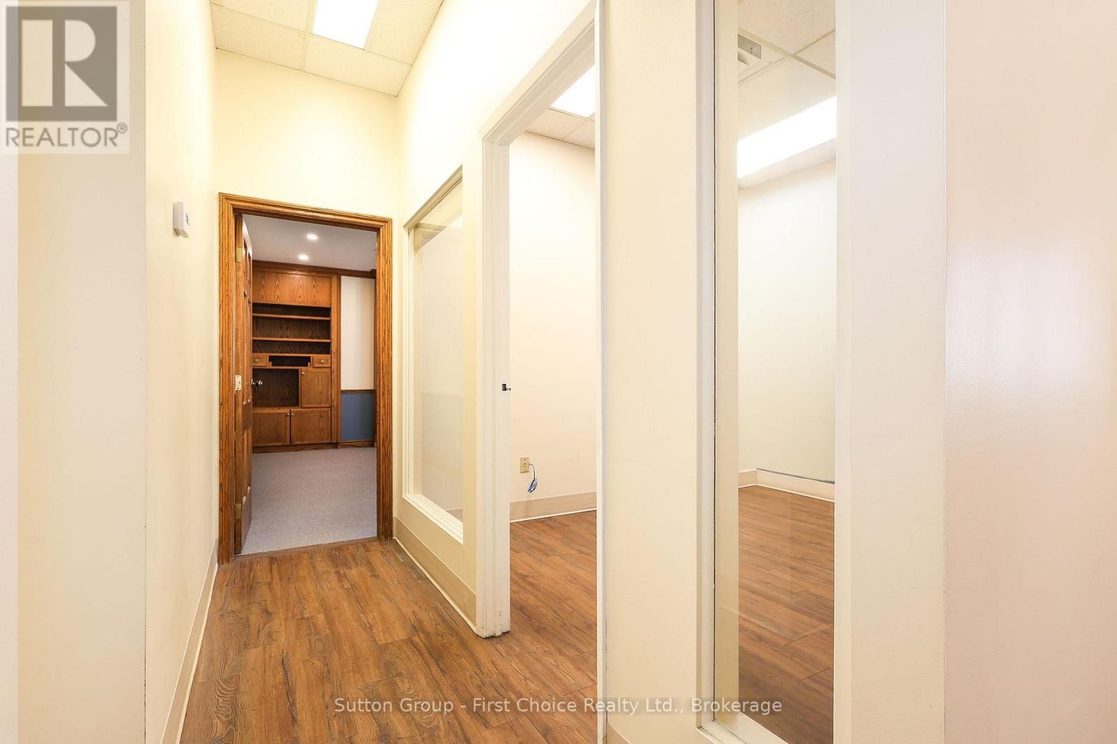 












544 HURON STREET

,
Stratford,




Ontario
N5A5T9

