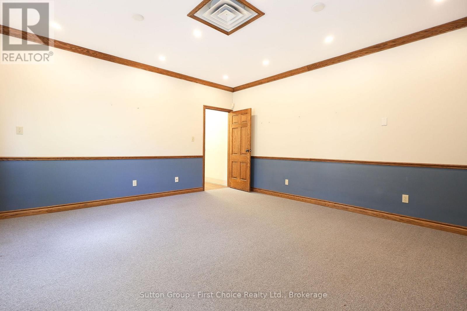












544 HURON STREET

,
Stratford,




Ontario
N5A5T9

