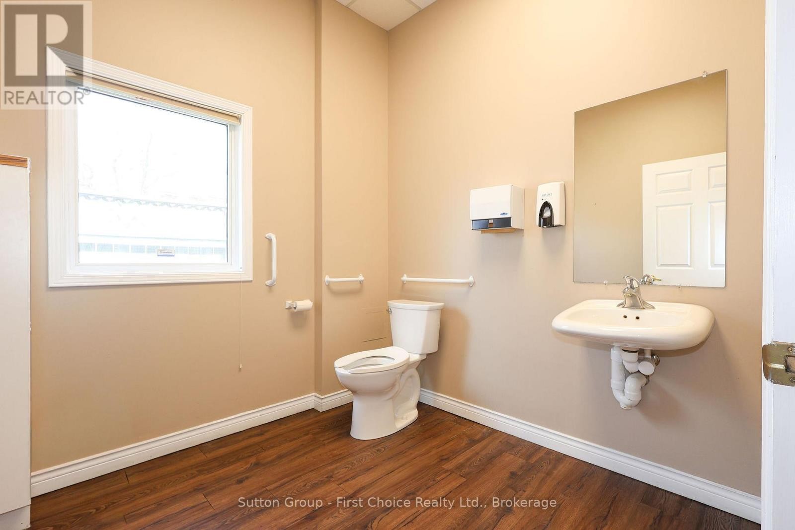 












544 HURON STREET

,
Stratford,




Ontario
N5A5T9

