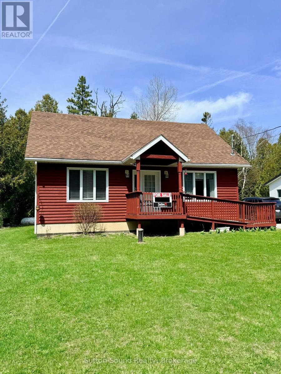 












554 STOKES BAY ROAD

,
Northern Bruce Peninsula,




Ontario
N0H2M0

